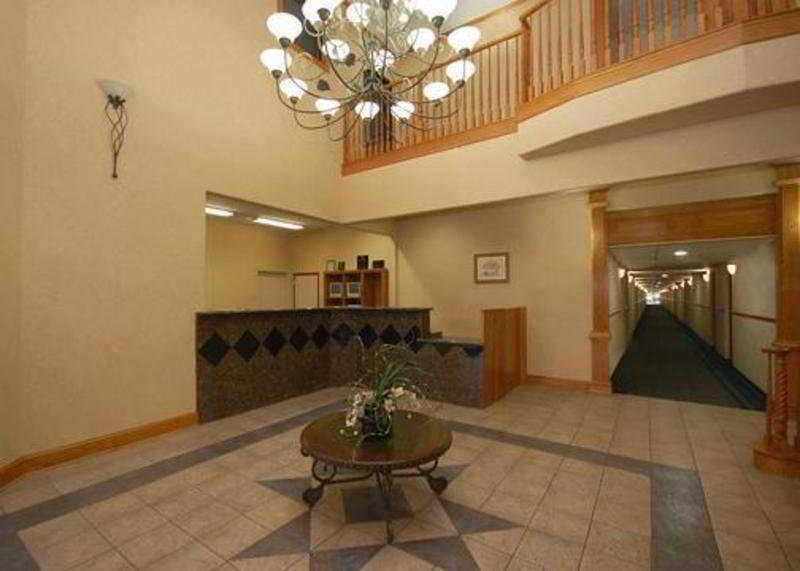Quality Suites Houston Hobby Airport Interior photo
